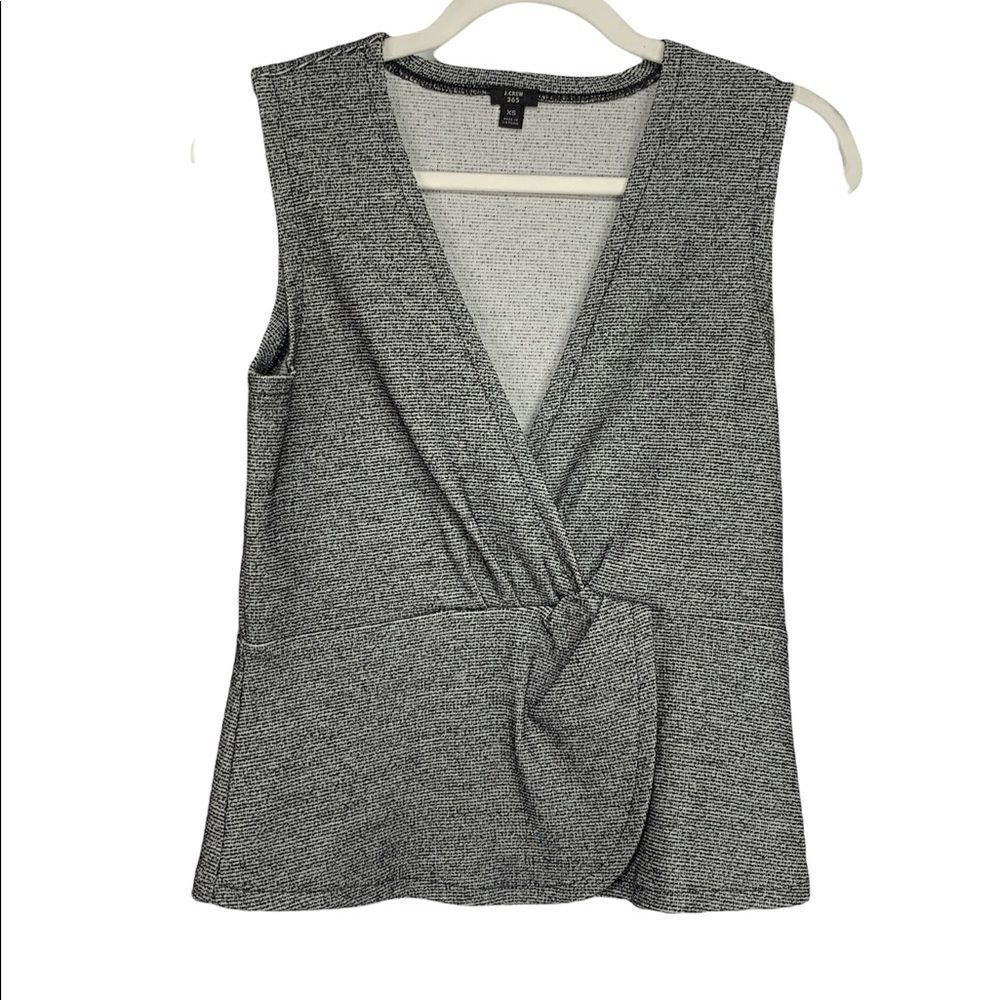 𝅺j Crew Deep V Neck Sleeveless Top